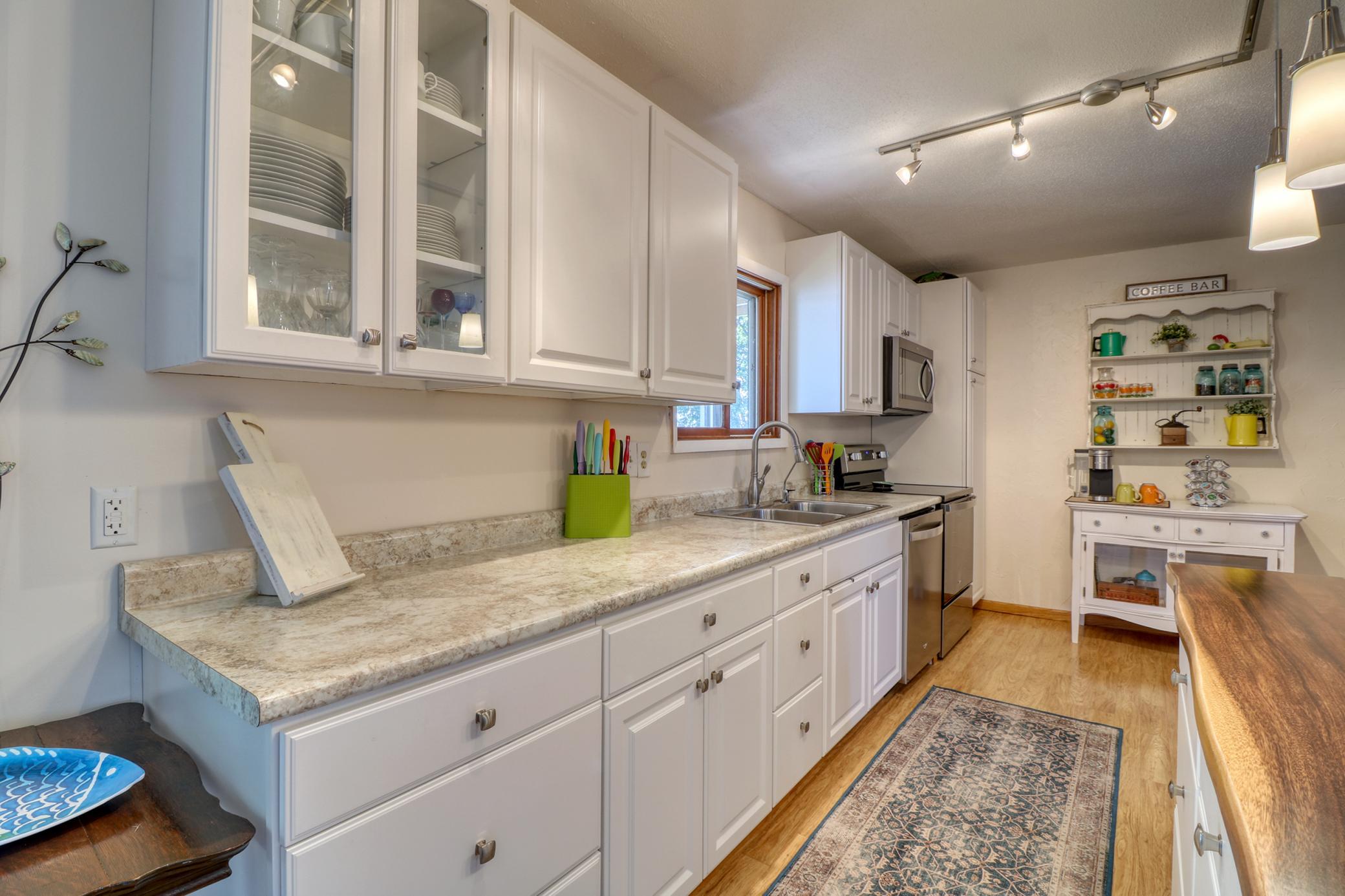 Kitchen1_4.jpg