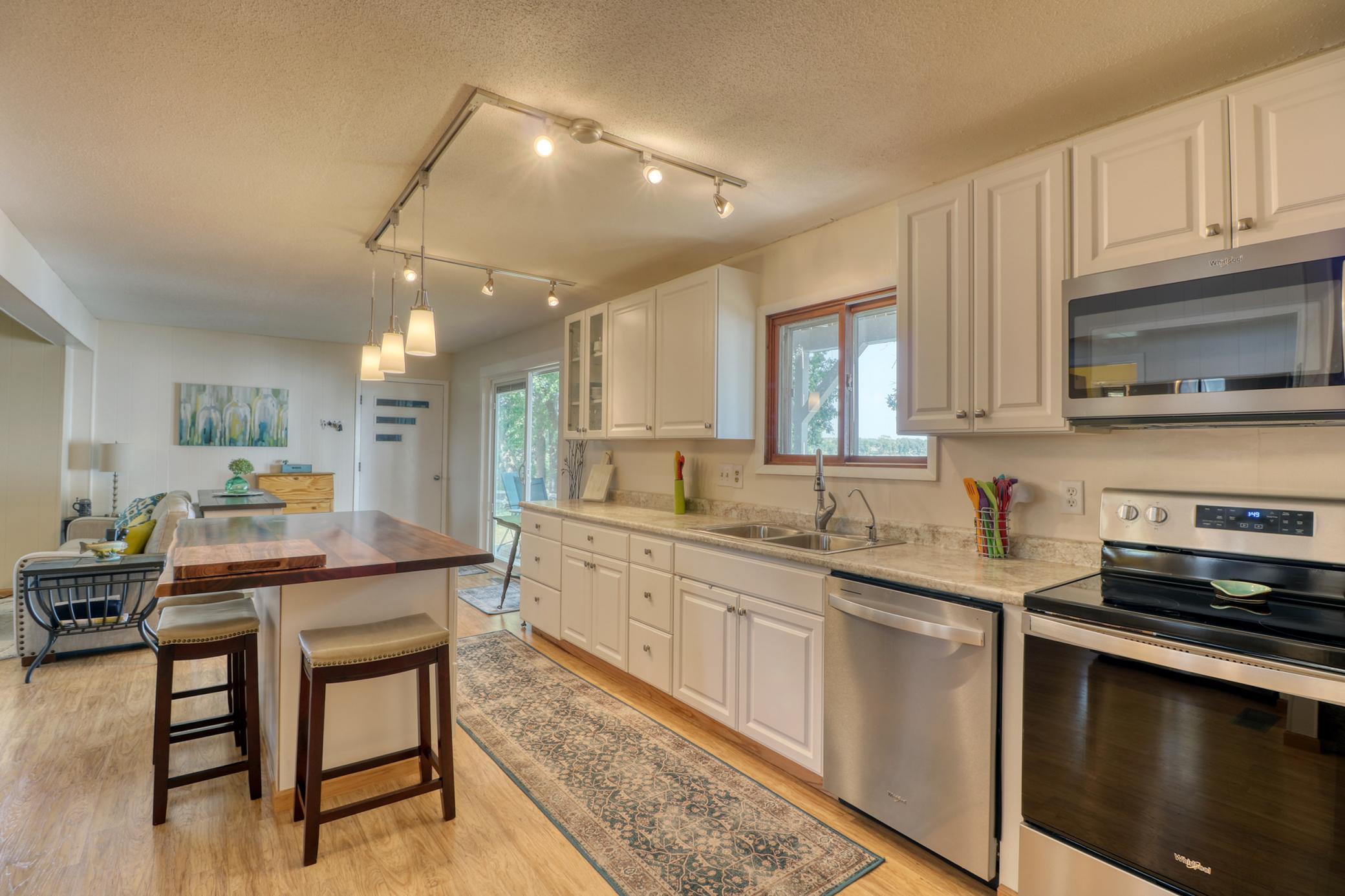 Kitchen1_0.jpg