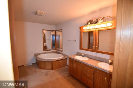 501 1st Avenue SW, Baudette, MN 56623