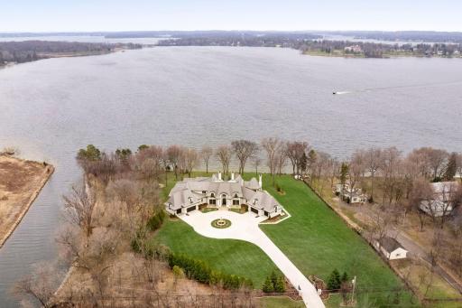 3017 North Shore Drive, Wayzata, MN 55391