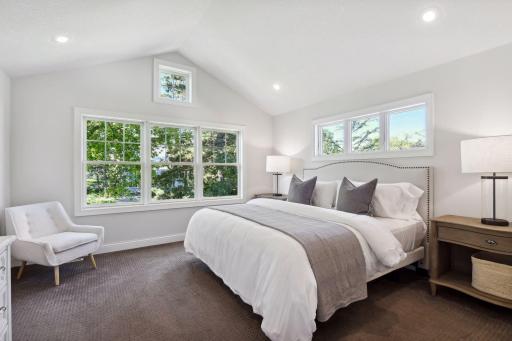 5540 Saint Johns Avenue, Edina, MN 55424