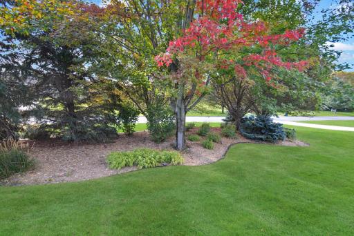325 Lindsay Road, Hudson, WI 54016