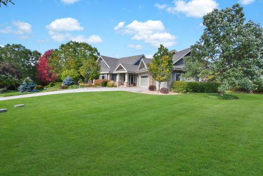 325 Lindsay Road, Hudson, WI 54016