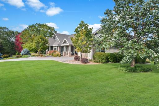 325 Lindsay Road, Hudson, WI 54016