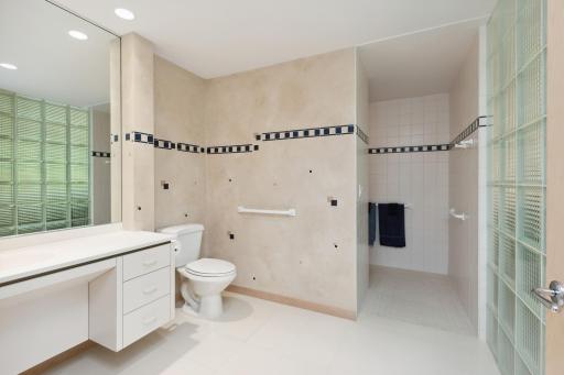 8800 Deer Ridge Lane, Bloomington, MN 55438