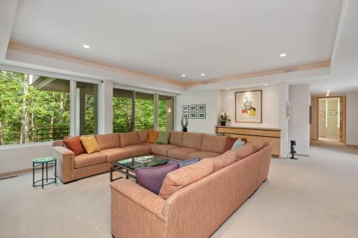 Grab some ice from the built-in ice maker, a beverage from the refrigerator, and enjoy some downtime at the game table area with a deck of cards, favorite book, or puzzle.