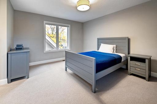 7009 Lee Valley Circle, Edina, MN 55439