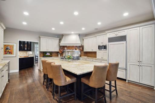1300 French Creek Drive, Wayzata, MN 55391