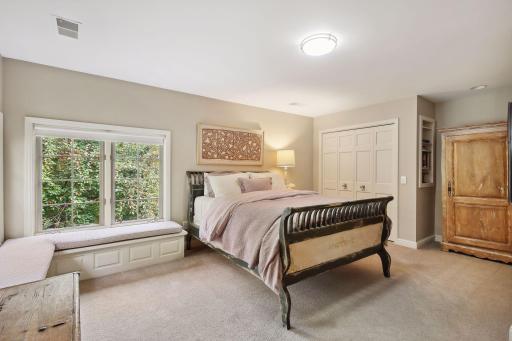 1300 French Creek Drive, Wayzata, MN 55391
