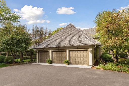 1300 French Creek Drive, Wayzata, MN 55391