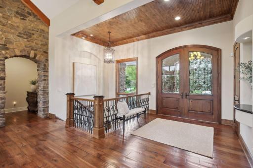 2935 Jonquil Trail N, Lake Elmo, MN 55042
