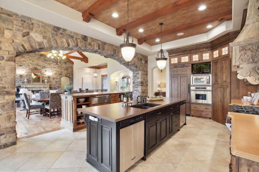 2935 Jonquil Trail N, Lake Elmo, MN 55042