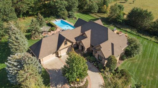 2935 Jonquil Trail N, Lake Elmo, MN 55042