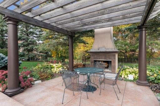 2935 Jonquil Trail N, Lake Elmo, MN 55042