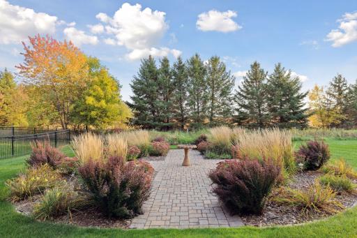 2935 Jonquil Trail N, Lake Elmo, MN 55042