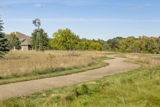 2935 Jonquil Trail N, Lake Elmo, MN 55042