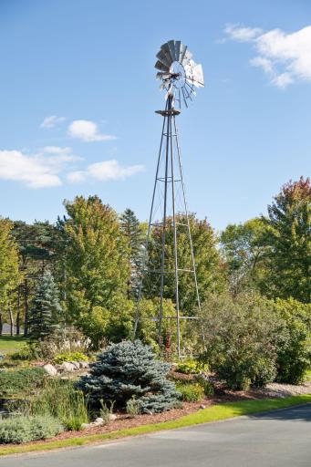 2935 Jonquil Trail N, Lake Elmo, MN 55042