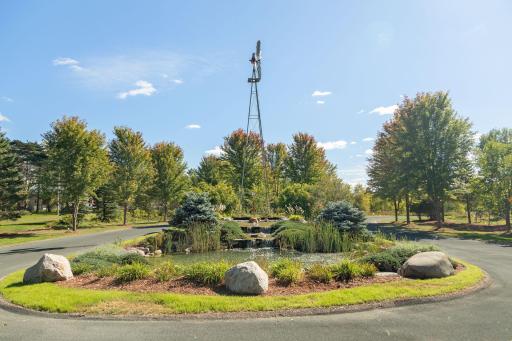 2935 Jonquil Trail N, Lake Elmo, MN 55042