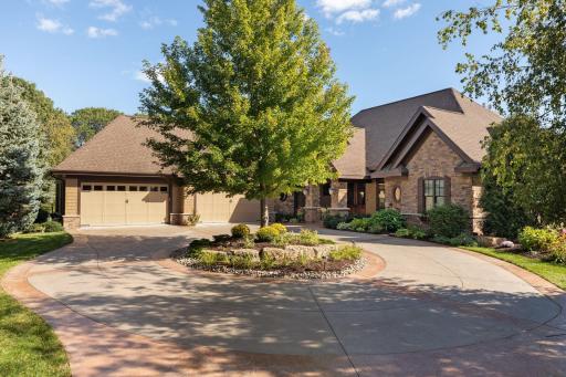 2935 Jonquil Trail N, Lake Elmo, MN 55042