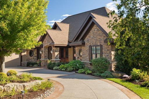 2935 Jonquil Trail N, Lake Elmo, MN 55042