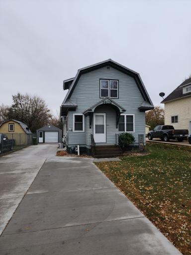 1402 East Avenue, Worthington, MN 56187