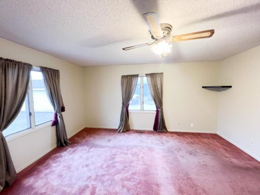 1402 East Avenue, Worthington, MN 56187