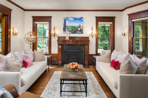 1725 Dupont Avenue S, Minneapolis, MN 55403