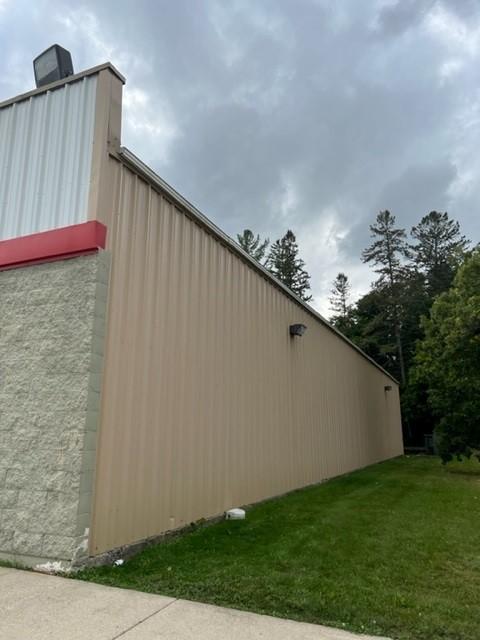 1008 S Broadway - side of building.jpg
