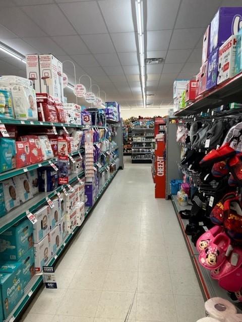 1008 S Broadway - aisle 3.jpg