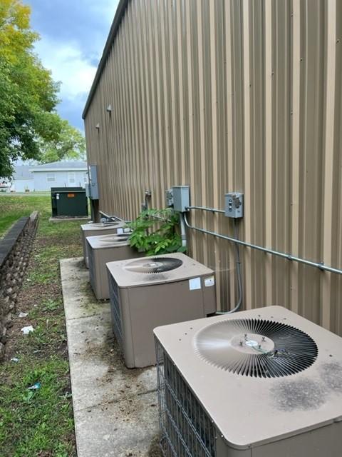 1008 S Broadway - back of building - AC units.jpg