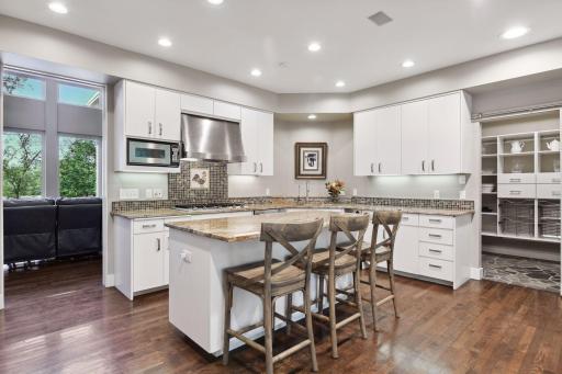 480 Deborah Drive, Maple Plain, MN 55359