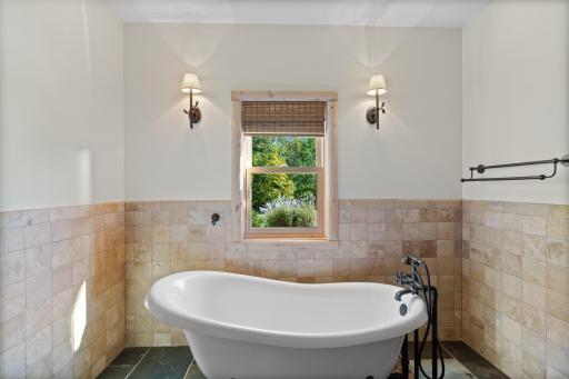 20529 Round Lake Rd-37.jpg