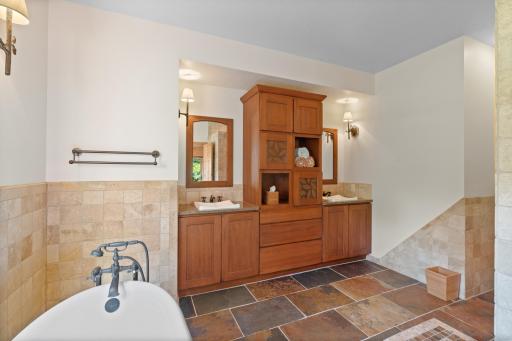 20529 Round Lake Rd-34.jpg