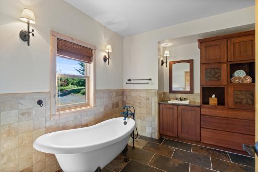 20529 Round Lake Rd-33.jpg