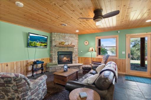 20529 Round Lake Rd-45.jpg