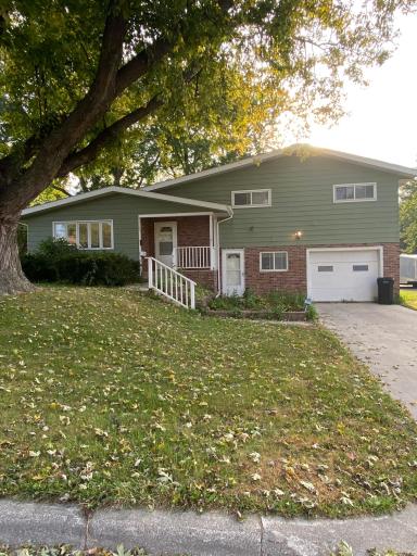 517 Hillcrest Drive, Spring Valley, MN 55975