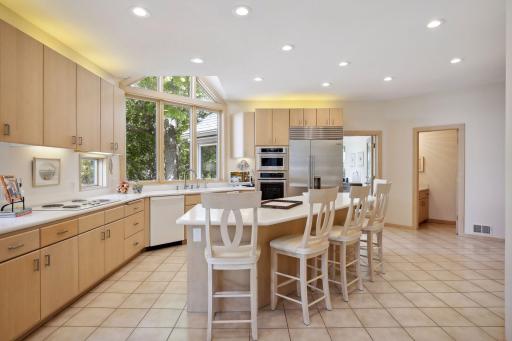 7640 Crimson Bay Road, Chaska, MN 55318
