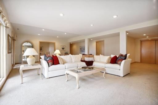 7640 Crimson Bay Road, Chaska, MN 55318