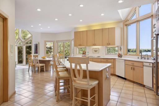 7640 Crimson Bay Road, Chaska, MN 55318
