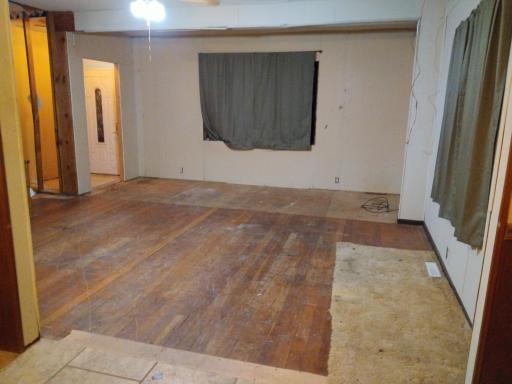 113 3rd Street, Claremont, MN 55924