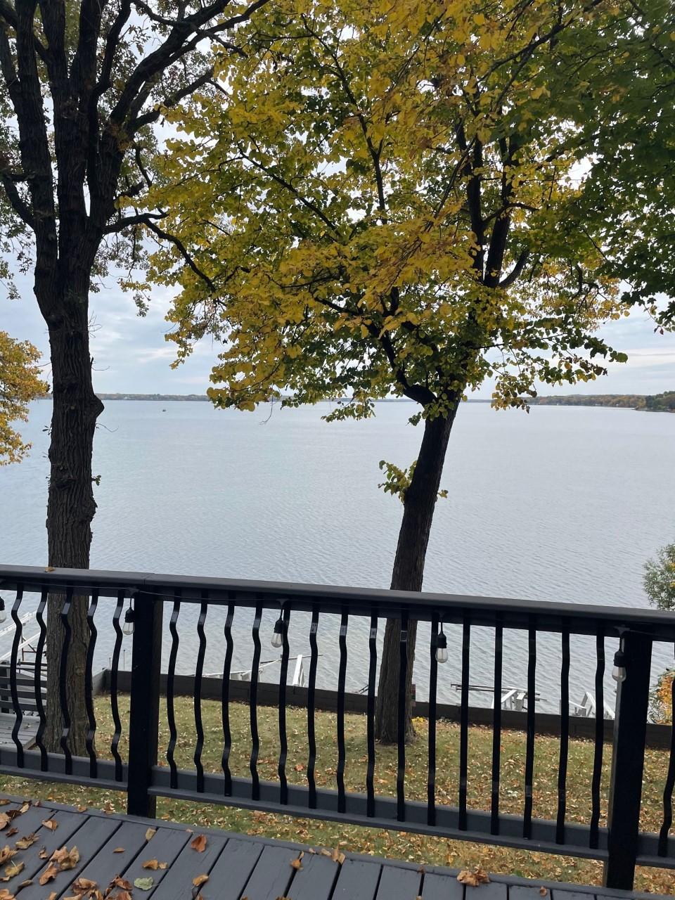 Pelican Lake - Deck - 10-4-22 - 5.jpg