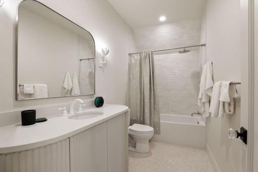 1301 Mount Curve Avenue, Minneapolis, MN 55403