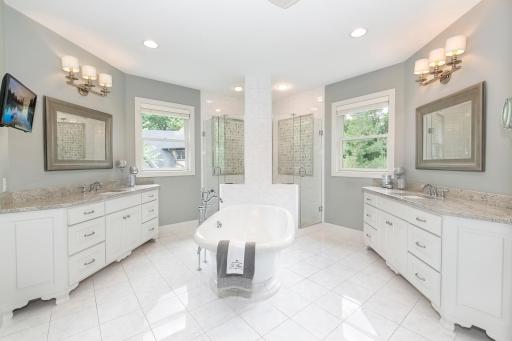 4834 Timber Ridge Circle, Minnetonka, MN 55345