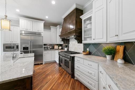 4834 Timber Ridge Circle, Minnetonka, MN 55345