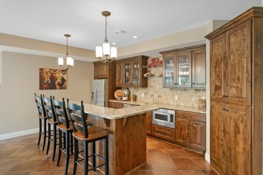 4834 Timber Ridge Circle, Minnetonka, MN 55345