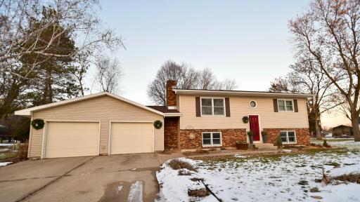 309 Parkview Circle, Zumbrota, MN 55992