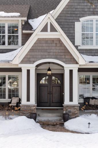 11024 Aquila Bluffs Circle, Bloomington, MN 55438