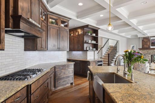 11024 Aquila Bluffs Circle, Bloomington, MN 55438