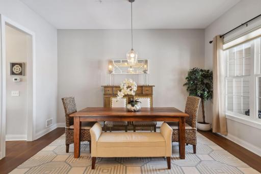 11024 Aquila Bluffs Circle, Bloomington, MN 55438