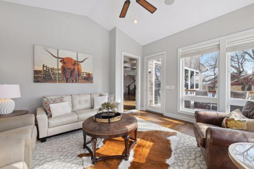 11024 Aquila Bluffs Circle, Bloomington, MN 55438